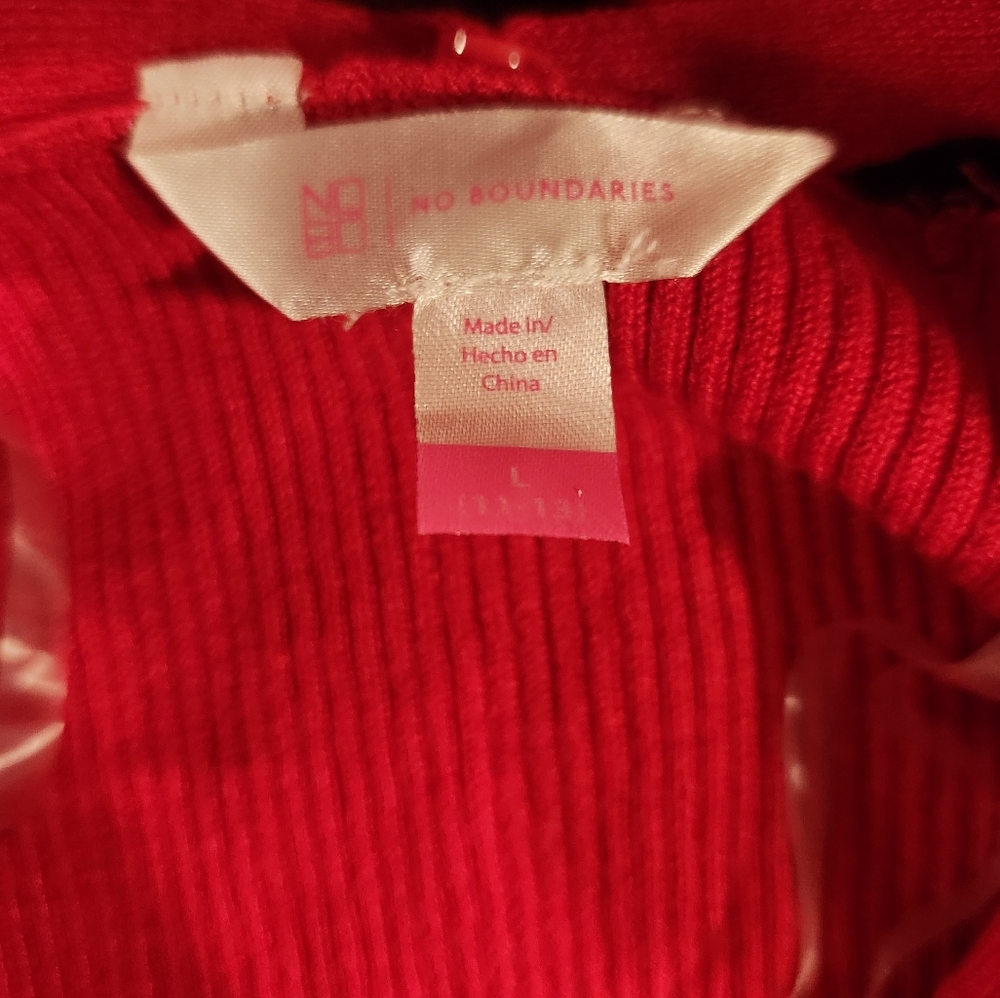 Red sweater - Picture 3 of 3